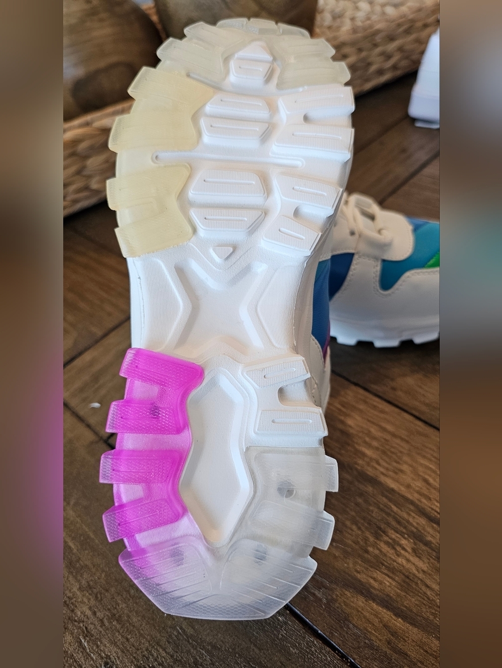 Kurt Geiger White Leather Kids Sneakers/Shoes Colorful Girl's Sz 6 Womens Sz 7 - Picture 6 of 11